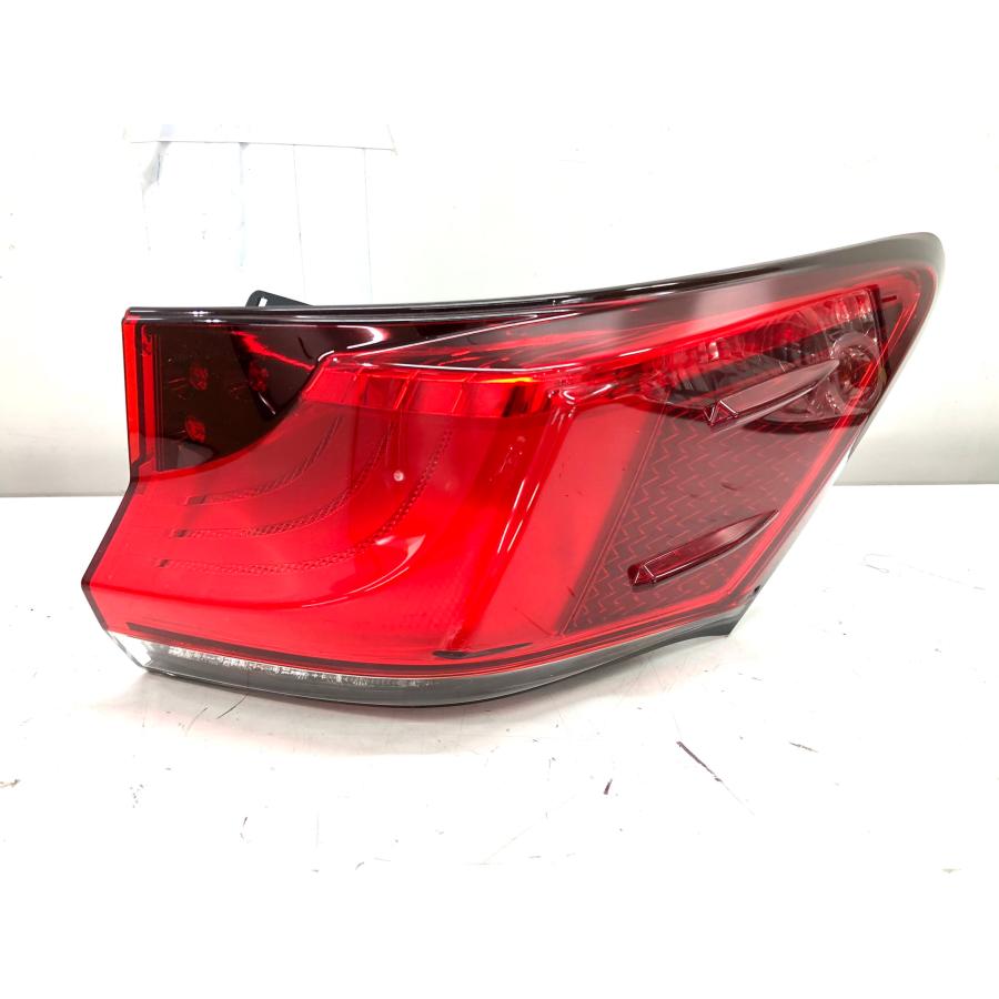 レクサス CT200後期純正？社外？テールランプセット 赤　ガーニッシュセット レクサス CT200後期純正？社外？テールランプセット 赤