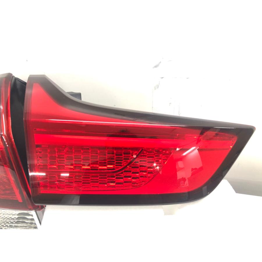 フィールダーテールランプユニット左 トヨタ カローラフィールダー純正左テールランプユニット トヨタ