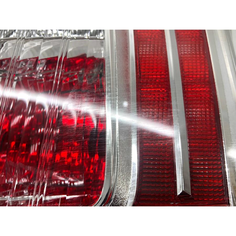 トヨタ プリウス ZVW30 後期 寒冷地仕様車 純正 テールランプ 右