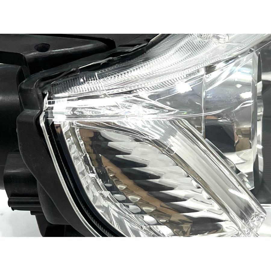 ☆研磨☆ スズキ エスクード TDA4W TD54W 純正 右 HID ヘッドライト