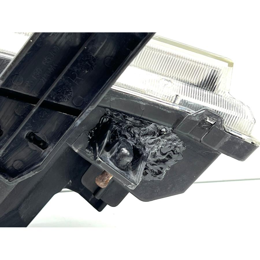 ☆研磨☆ スズキ エスクード TDA4W TD54W 純正 右 HID ヘッドライト