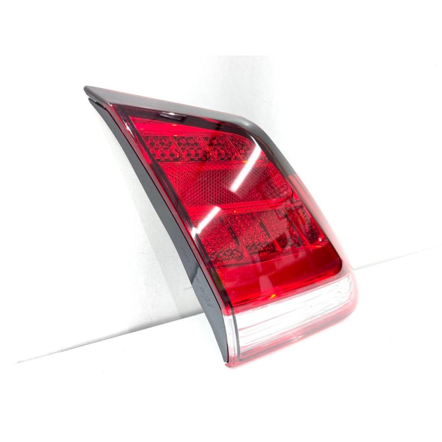 美品】 プレミオ NZT260・ZRT260 後期 純正テ−ルライト 左 KOITO・20