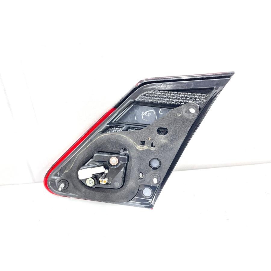 美品】 プレミオ NZT260・ZRT260 後期 純正テ−ルライト 左 KOITO・20