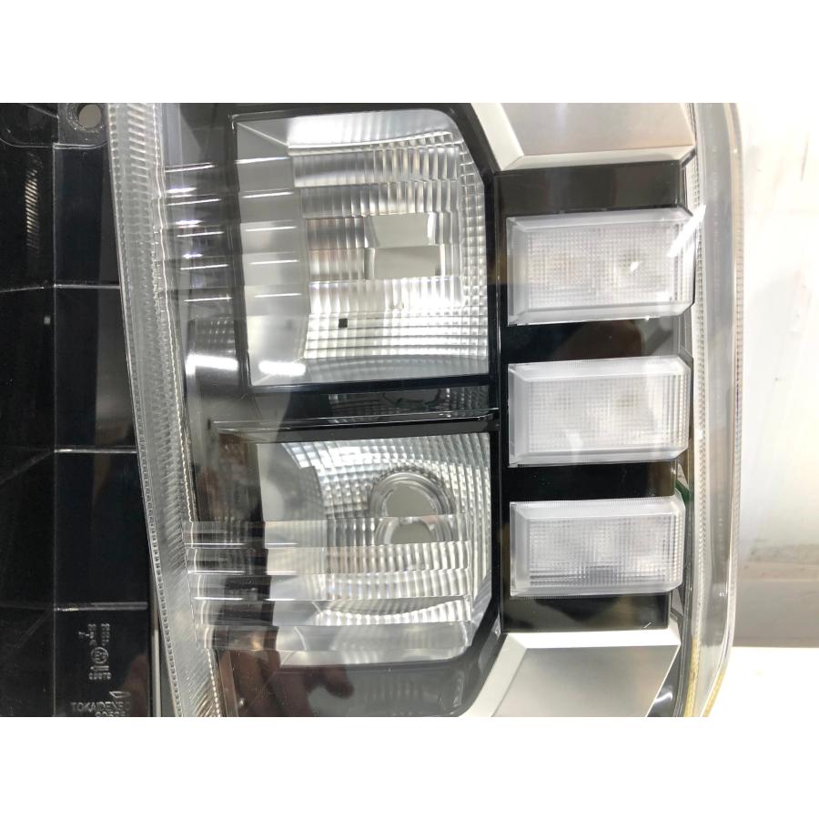 ダイハツ タフト LA900S/LA910S 純正 テールランプ 左右 LED