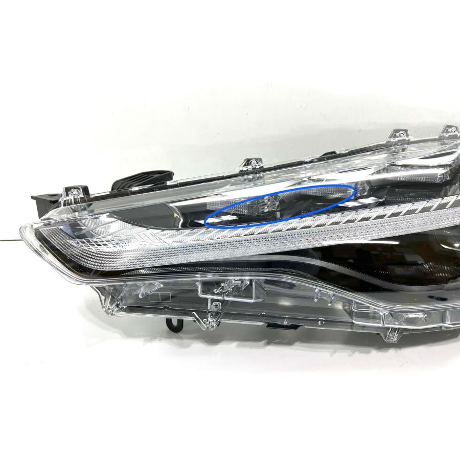 トヨタ カローラ クロス ZVG11/15 ZSG10 純正 左 LED ヘッドライト