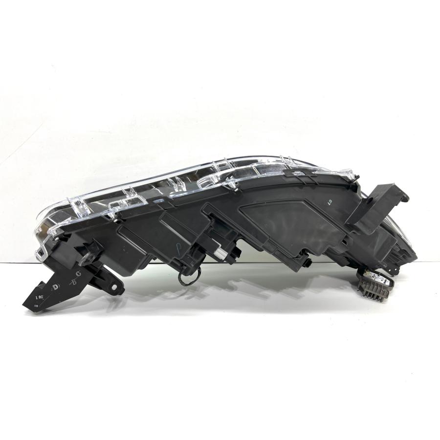 トヨタ カローラ クロス ZVG11/15 ZSG10 純正 左 LED ヘッドライト