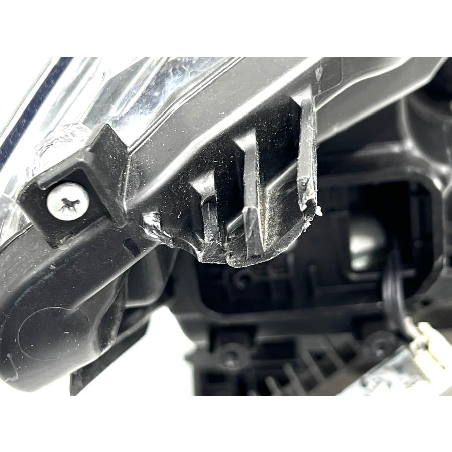 トヨタ カローラ クロス ZVG11/15 ZSG10 純正 左 LED ヘッドライト