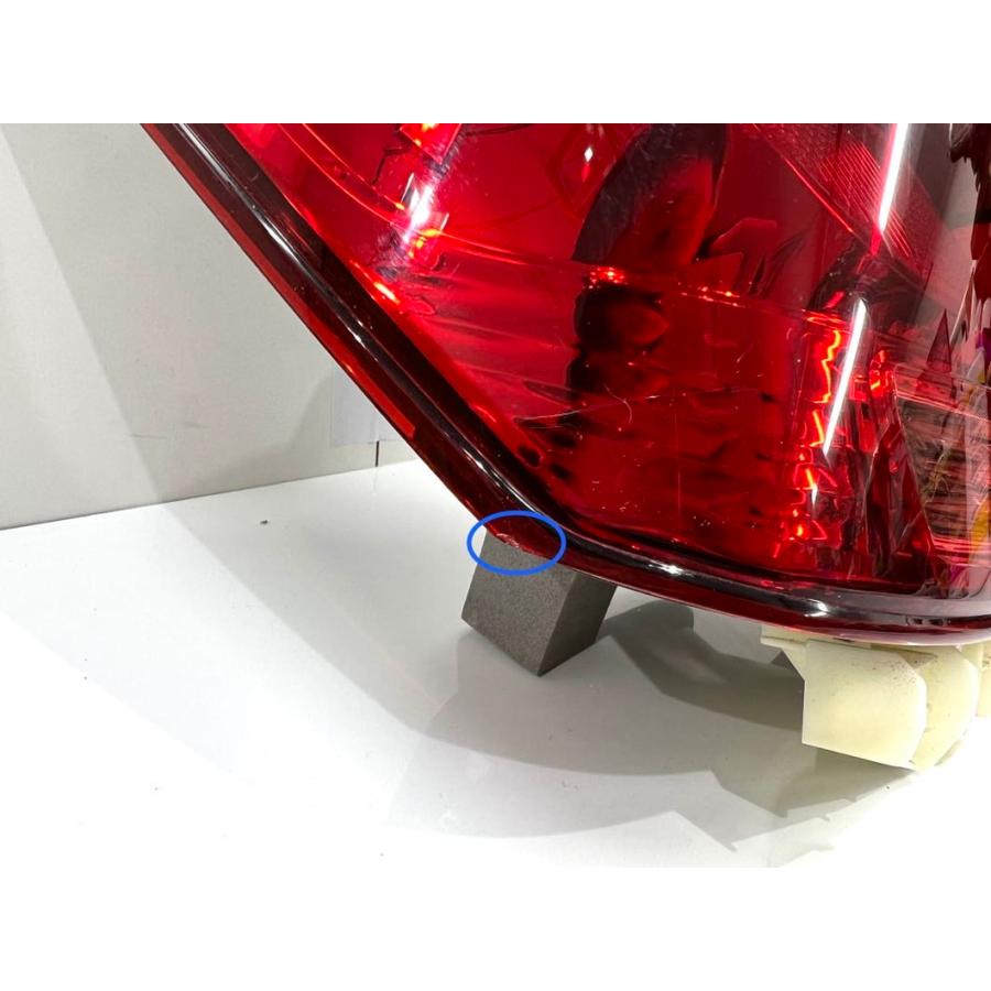 カローラアクシオ NKE161/NRE161 後期 純正テールライト 左 KOITO 12