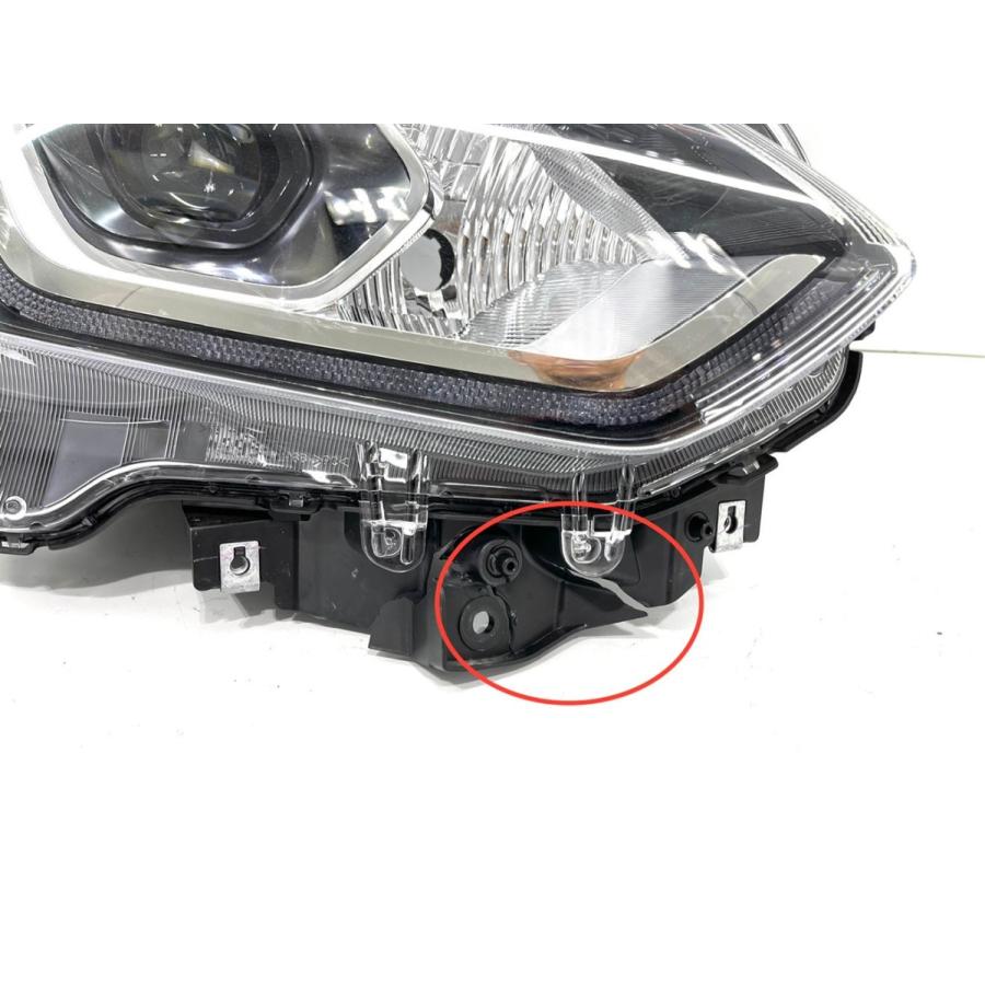 ☆ジャンク☆ スズキ スイフト ZC83C 純正 右 LED ヘッドライト