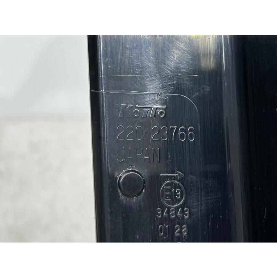 セレナ C27 前期 純正テールライト 右 KOITO220-23766/26554-5TL0B