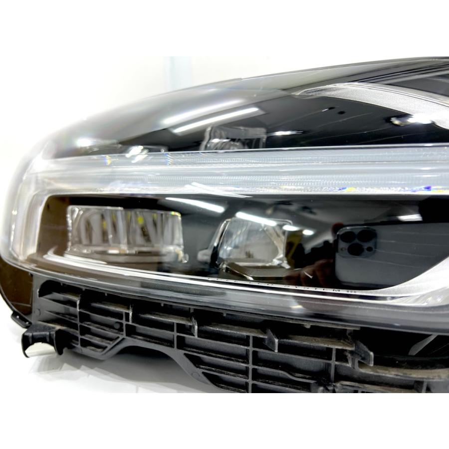 美品】 ボルボ XC60 UB 純正LEDヘッドライト 右 31655235/31655236