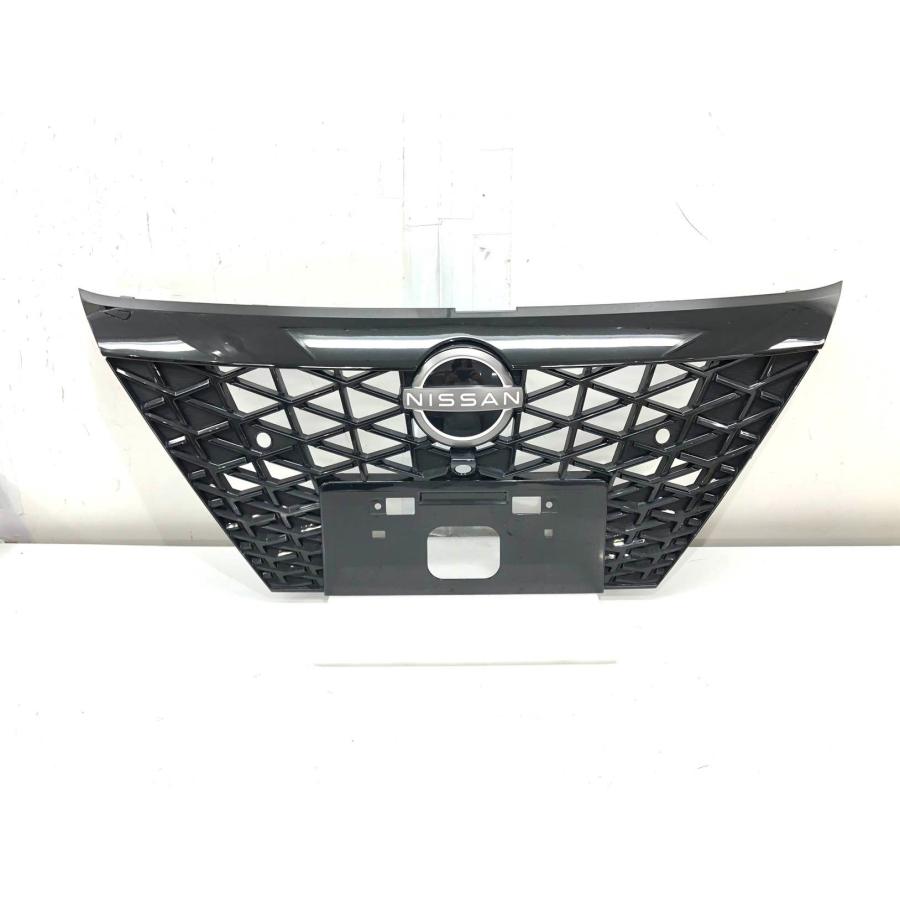 ニッサン NOTE ノート E13 純正 フロントグリル〈カメラ穴有〉62310