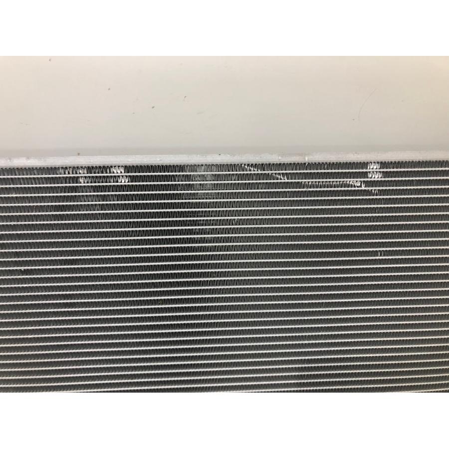 トヨタ アクア MXPK10 純正 ラジエーター コンデンサー セット 422136