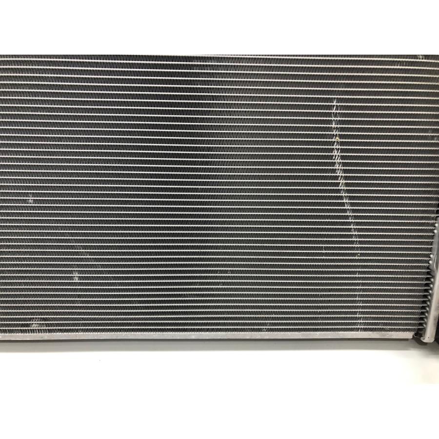 トヨタ アクア MXPK10 純正 ラジエーター コンデンサー セット 422136