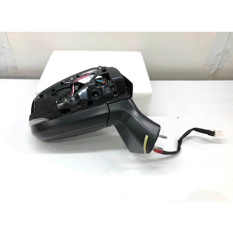トヨタ カローラクロス ZSG10 純正 右 ドアミラー〈ミラー
