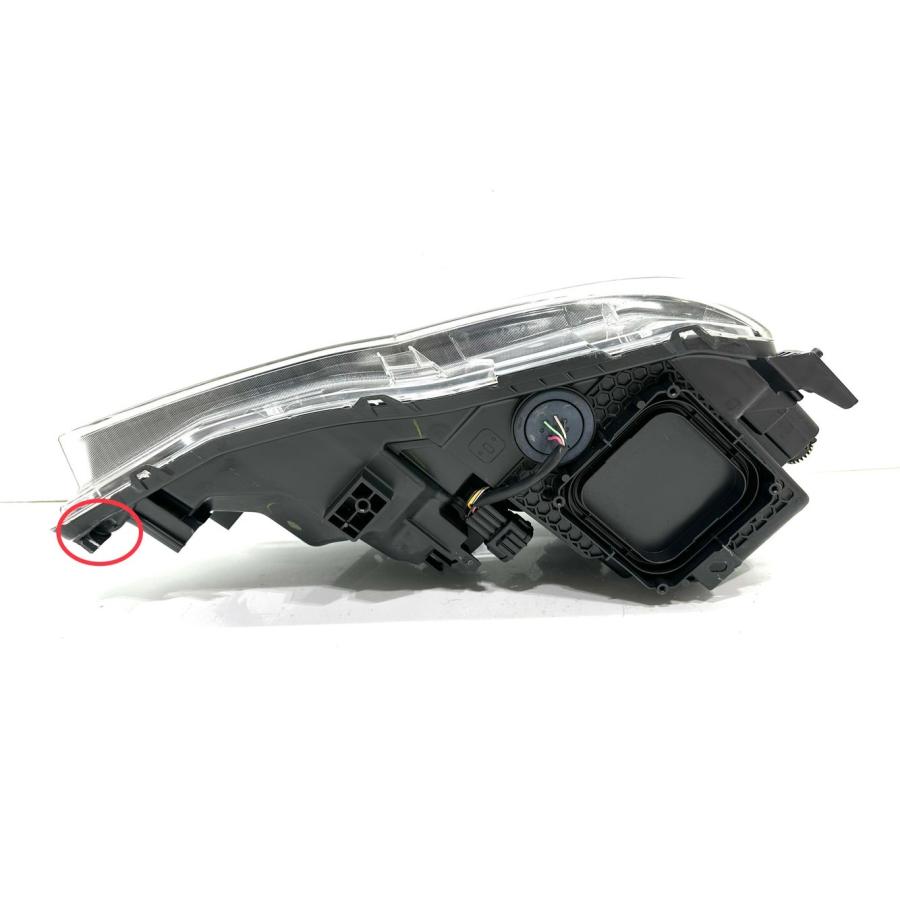 日産 セレナ　ハイウェイスター　C27 GFC27 HFC27 前期　純正　左　LED　ヘッドライト　KOITO100-23721 刻印Z  （51A-65）