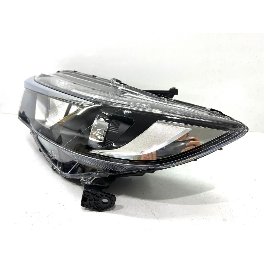 ☆美品☆ ホンダ シャトル GK8 GK9 純正 左 ハロゲンヘッドライト