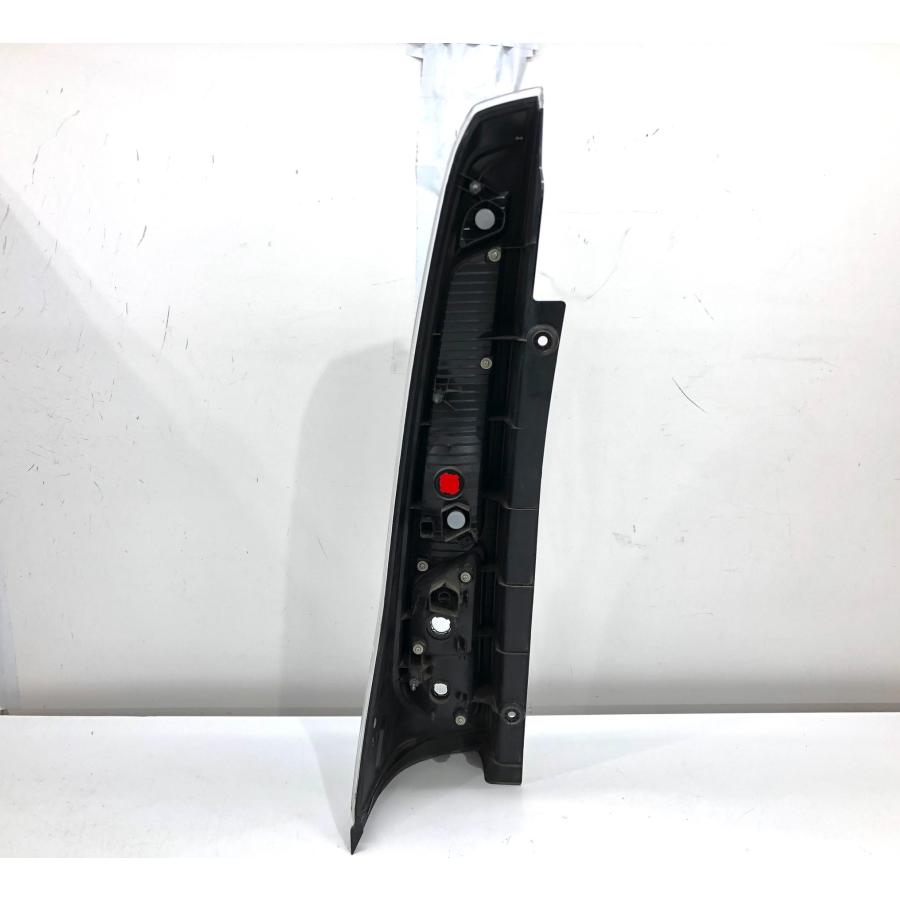 ニッサン セレナ C26 前期 純正 テールランプ 右 KOITO220-23096（54A