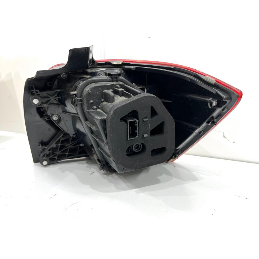 良品】VWフォルクスワーゲン ポロ 2G AW 純正テールライト 左