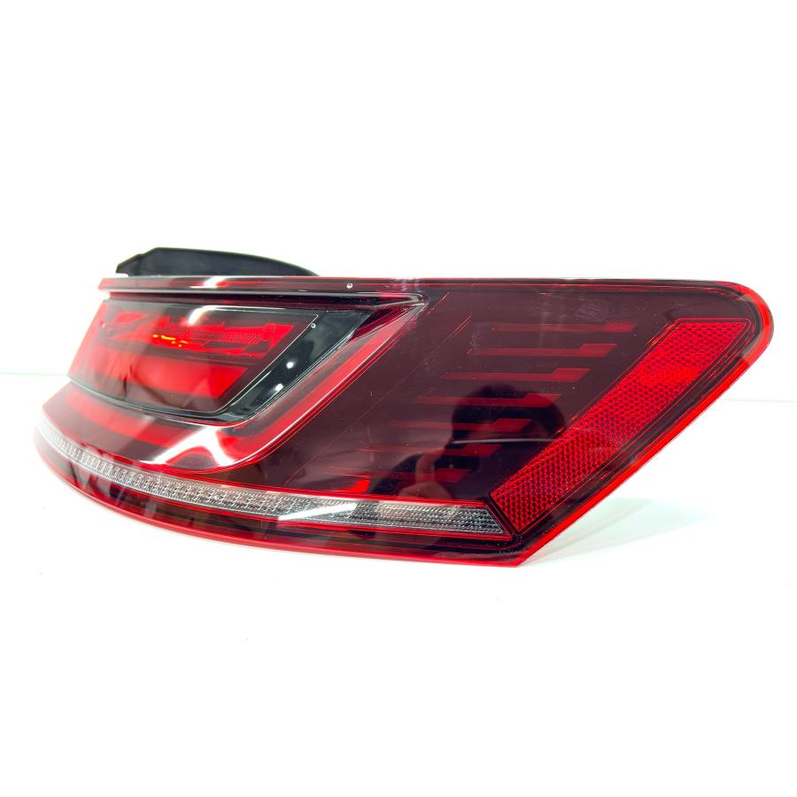 ☆美品☆ フォルクスワーゲン VW アルテオン 3H 純正 右 テールライト