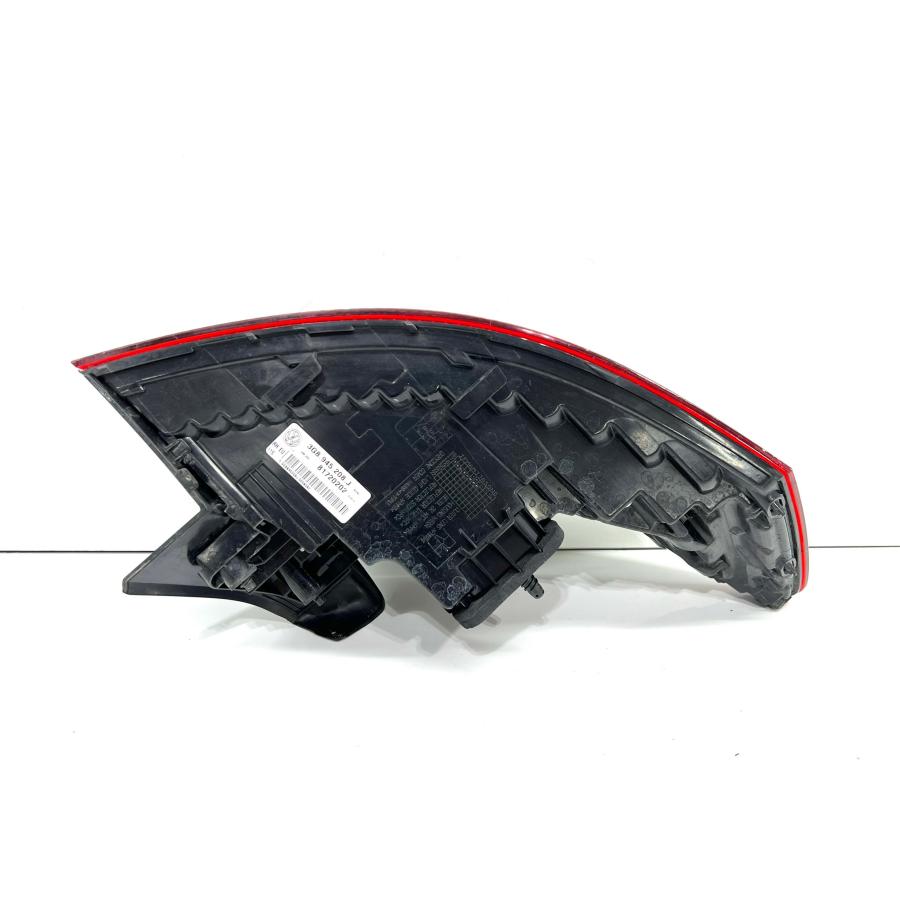 ☆美品☆ フォルクスワーゲン VW アルテオン 3H 純正 右 テールライト