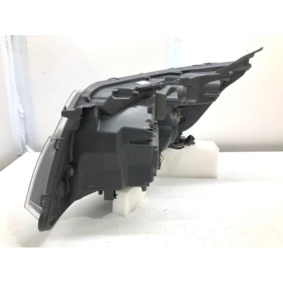 ZZR ZRW 80 ヴォクシー VOXY 前期 左 LED ヘッド ライト ランプ レンズ ICHIKOH 28-229 パールホワイト トヨタ ヴォクシー ZRR80 前期 純正 ヘッドランプ 右 LED ICHIKOH28