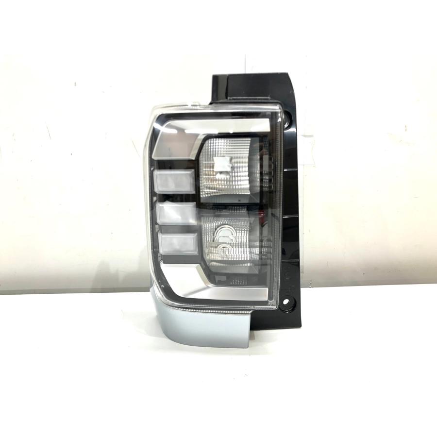♪美品♪タフト LA900S 純正 テールランプ 左 LED TOKAIDENSO20525