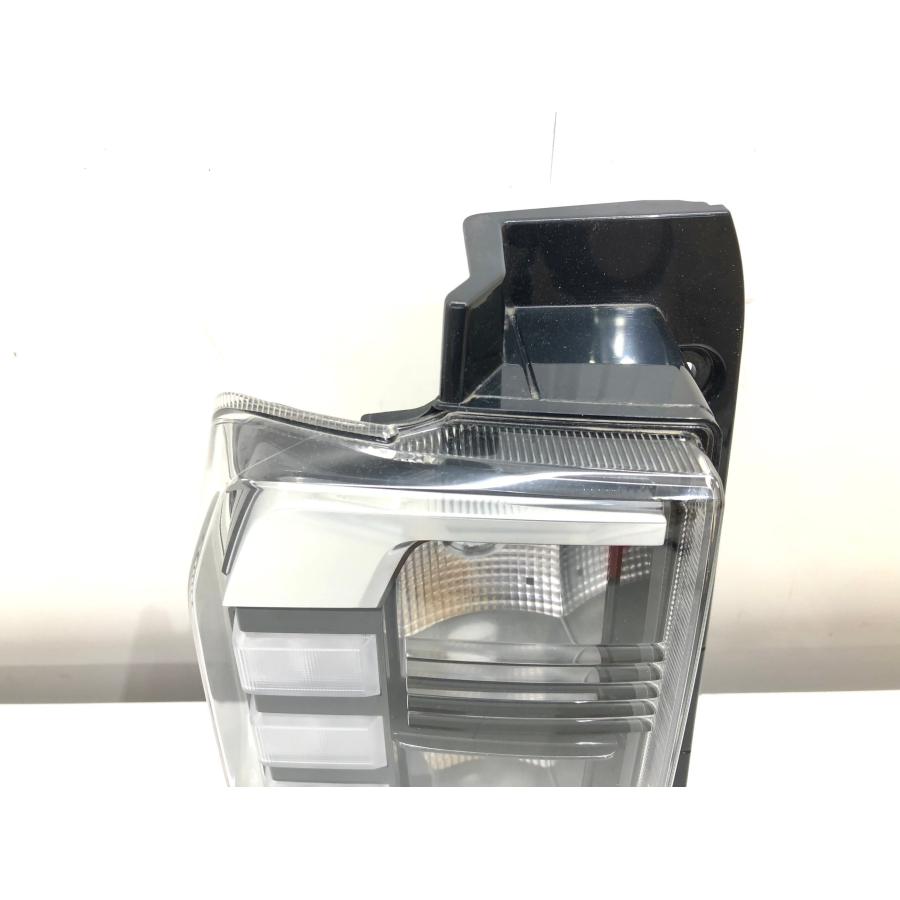 ♪美品♪タフト LA900S 純正 テールランプ 左 LED TOKAIDENSO20525