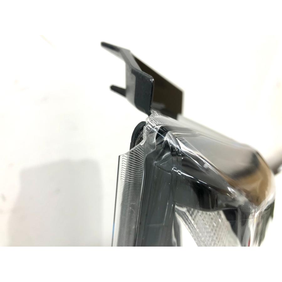 ダイハツ タント カスタム LA650S/LA660S 純正 テールランプ 左 LED