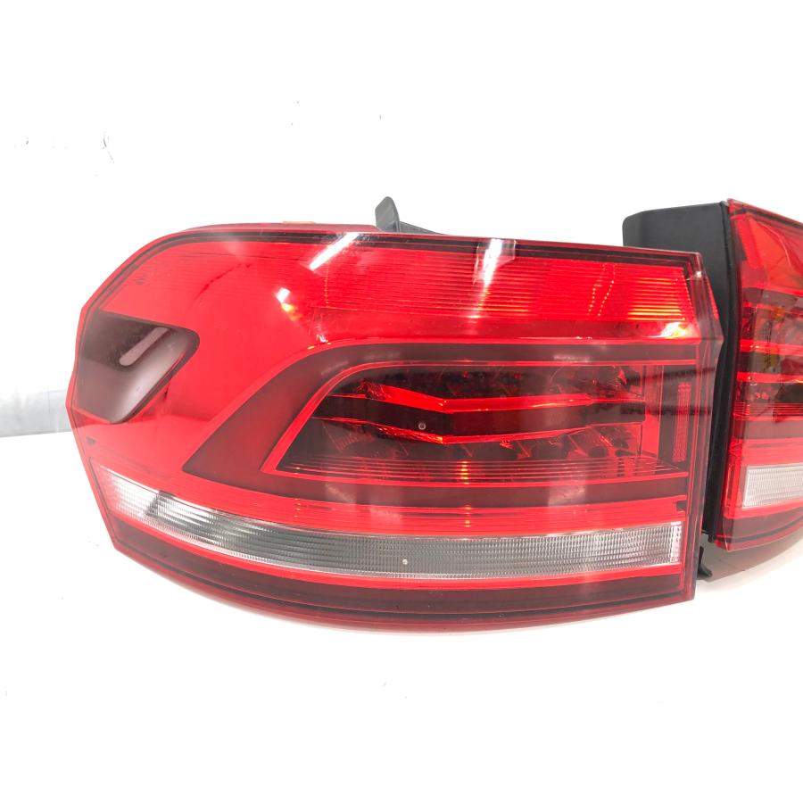 VW フォルクスワーゲン トゥーラン 1T系 純正 テールランプ 左 5TA