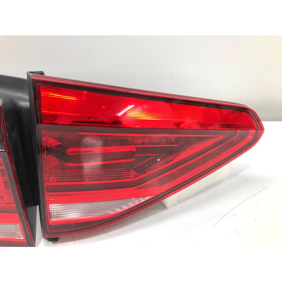 VW フォルクスワーゲン トゥーラン 1T系 純正 テールランプ 左
