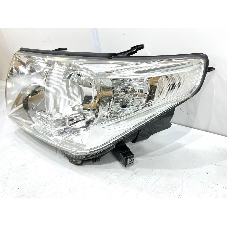 200系 ランドクルーザー ランクル 前期 ハロゲン ヘッドライト ヘッドランプ 左側 助手席側 LH KOITO 60-129 トヨタ純正 200系 ランドクルーザー 前期 純正ハロゲンヘッドライト 左 KOITO 60