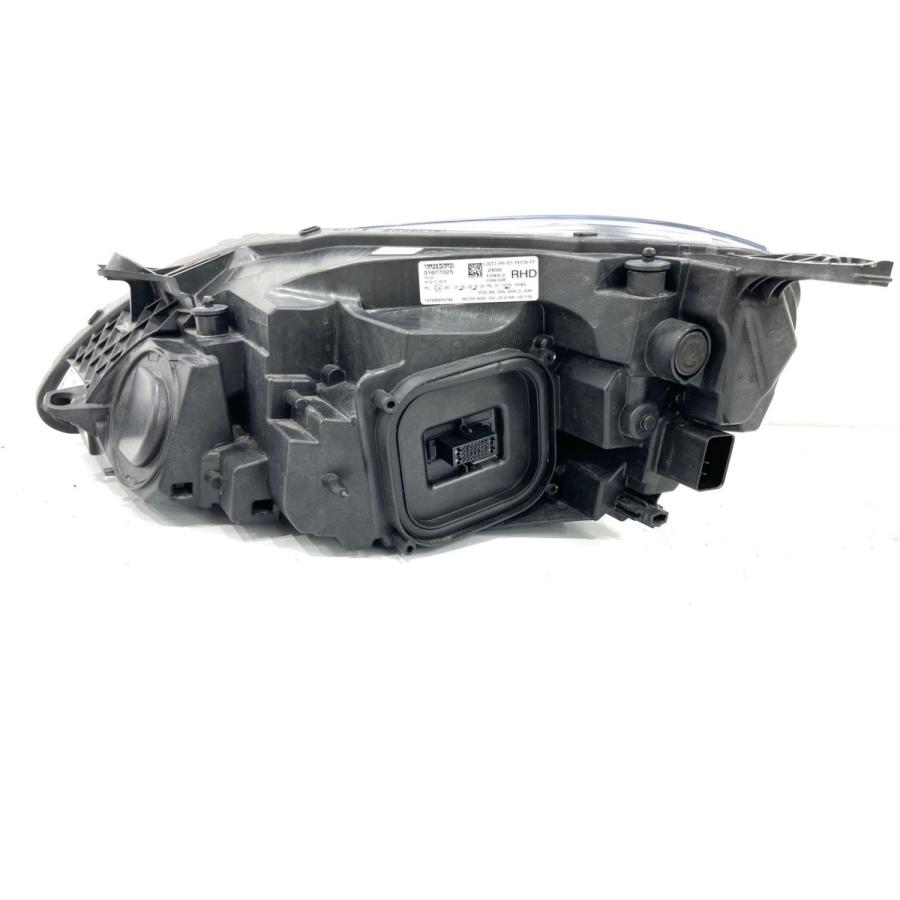 良品】 ボルボ V40 MB系 後期 純正LEDヘッドライト 右 31677025 （60A