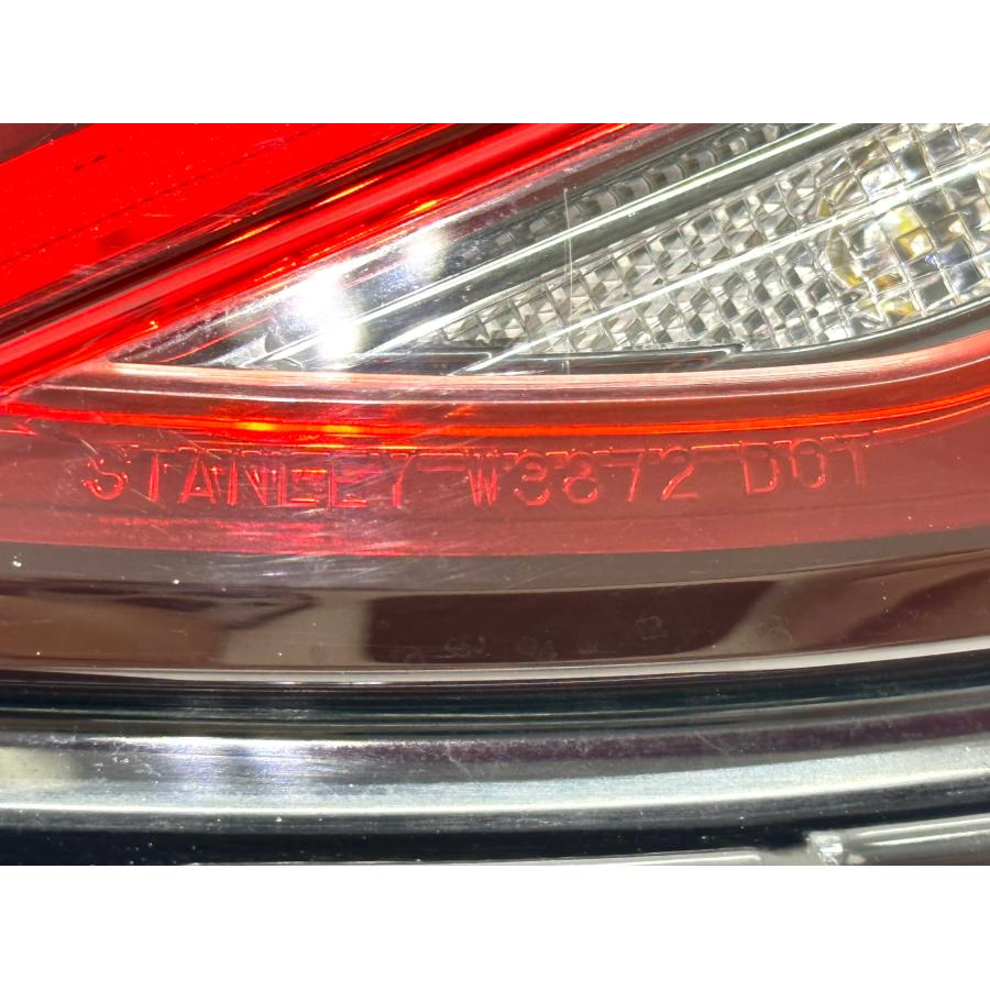 ☆美品☆ マツダ CX-5 KEEP KF5P KF2P 前期 純正 右 テールライト