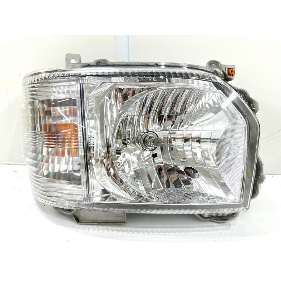 ハイエース 200系 4型/5型/6型 純正ハロゲンヘッドライト 右 KOITO26