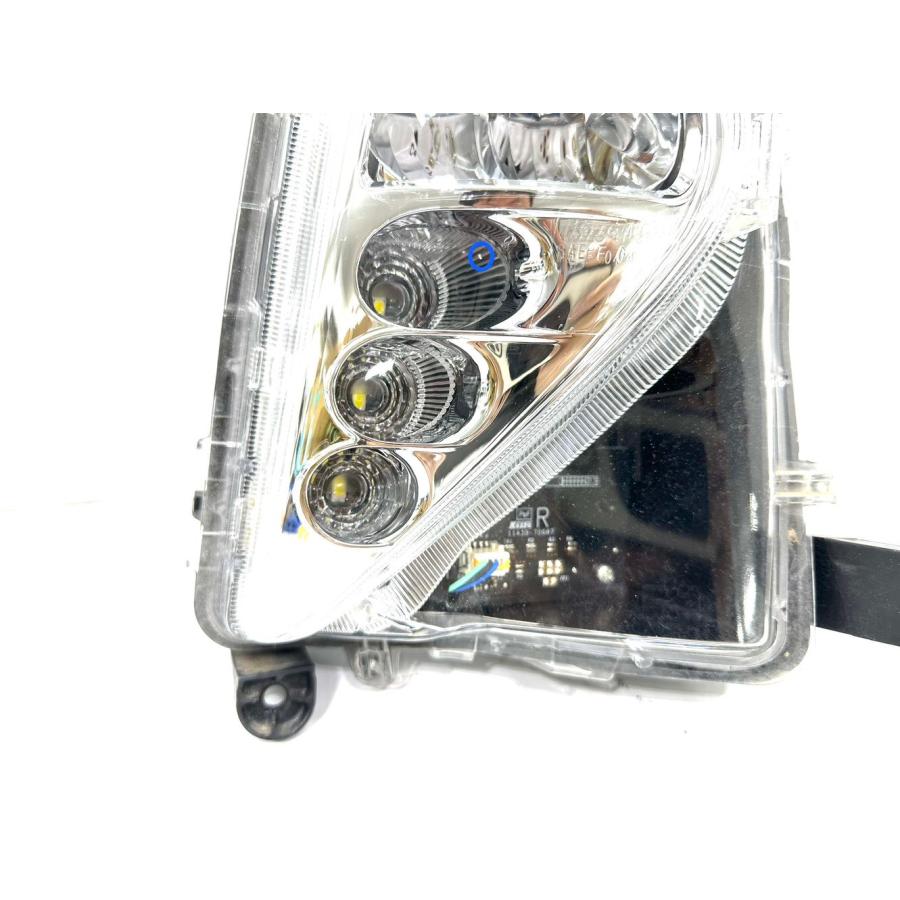50プリウス 前期型 フォグランプ 右 KOITO 47-83 トヨタ プリウス ZVW50 前期 純正 右 LED フォグランプ KOITO47