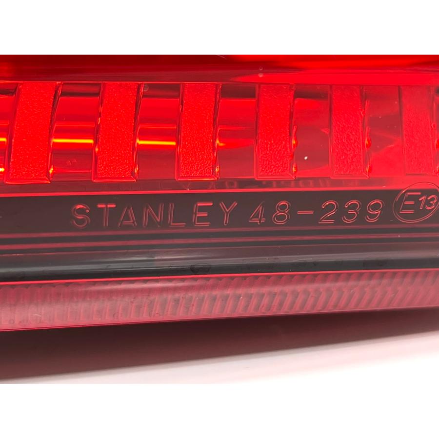 MXUA80 ハリアー 純正 テールランプ 左右 STANLEY 48-240 MXUA80 ハリアー 純正 テールランプ 左右 STANLEY 48-240 - メルカリ