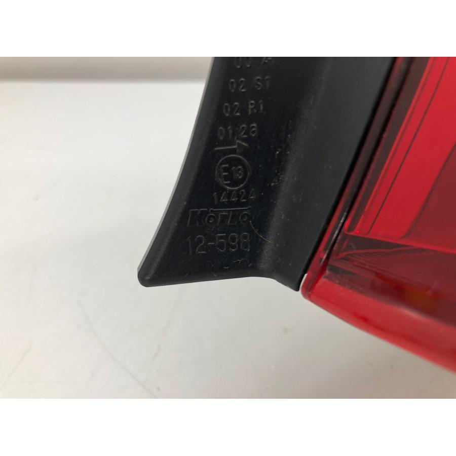 トヨタ カローラ アクシオ NRE161 後期 純正 テールランプ 右 KOITO12