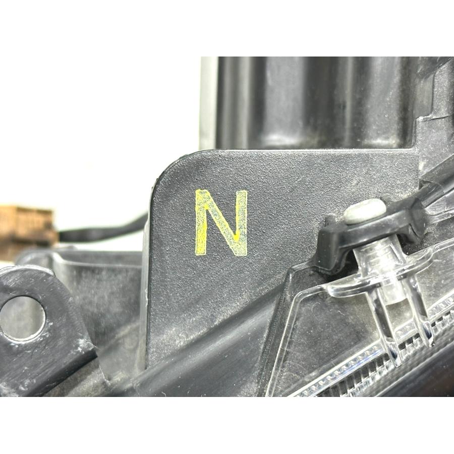 トヨタ カローラスポーツ NRE210H/211H 純正 左 LED ヘッドライト