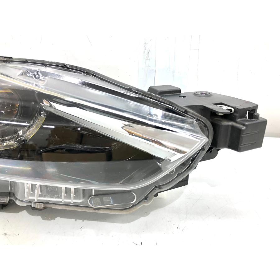 CX-3　ヘッドライト　右側　DK5FW　DK5AW　DKEFW　DKEAW　後期　LED　100-65115　D24J-51-030 ア マツダ CX-3 DK5FW 後期 純正 ヘッドランプ 右 LED KOITO100-65115