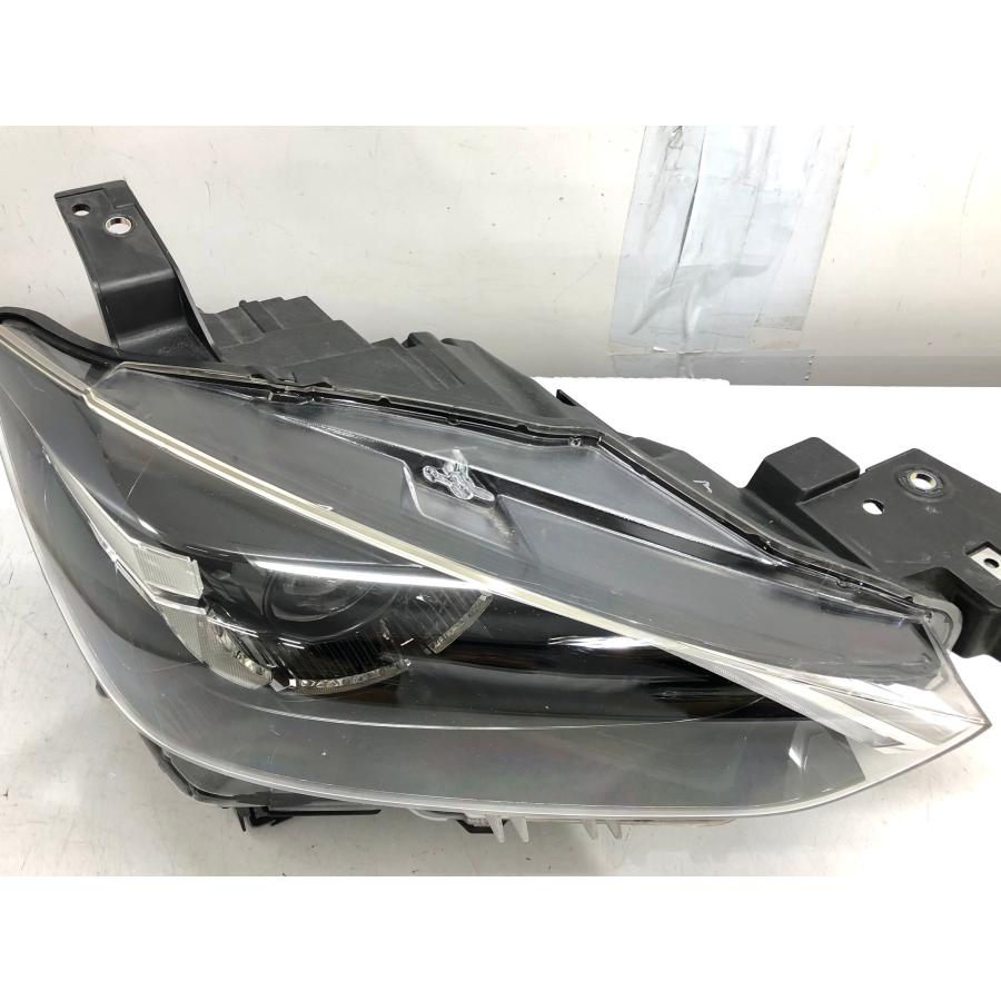 CX-3　ヘッドライト　右側　DK5FW　DK5AW　DKEFW　DKEAW　後期　LED　100-65115　D24J-51-030 ア マツダ CX-3 DK5FW 後期 純正 ヘッドランプ 右 LED KOITO100-65115