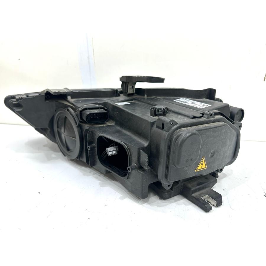 アウディA1 8X 後期 右ライト8XA941044A / 8XA941006A Audi AUDI（アウディ）ヘッドライト （左側）（純正品・新品）A1