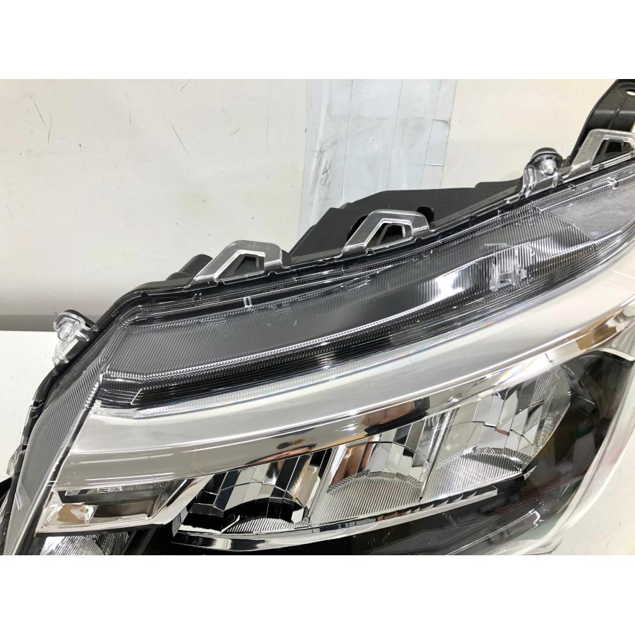 ルーミー M900A 後期 LEDヘッドライト 左 STANLEY W6249