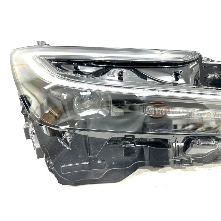 ☆レンズ綺麗☆ トヨタ プリウス MXWH60/65 ZVW60 純正 右 LED ヘッド 