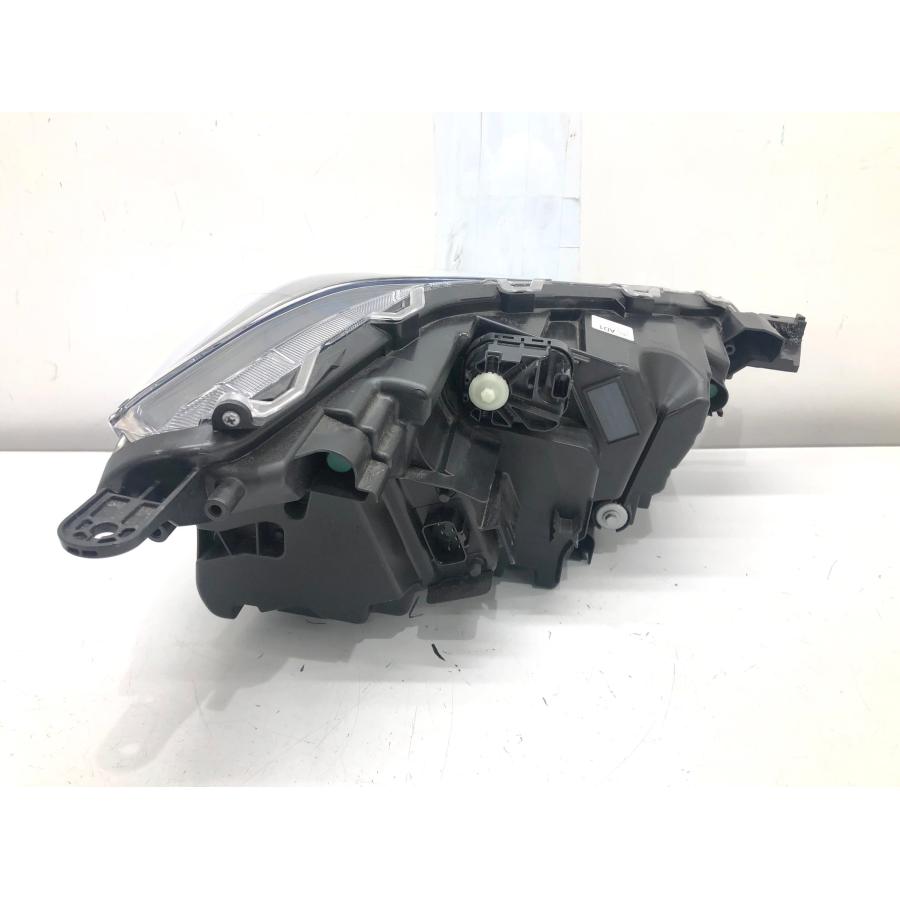 トヨタ ライズ A200/A201/A202/A210 純正 ヘッドランプ 左 LED