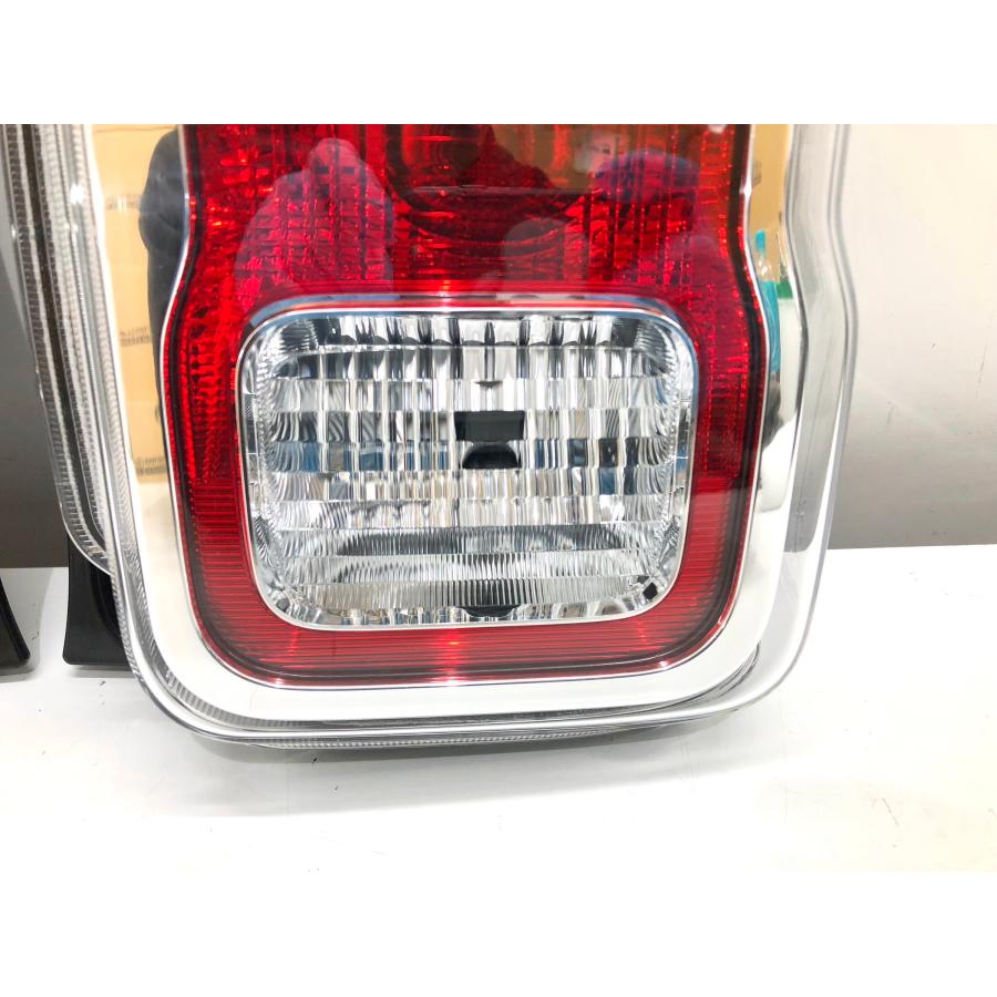 ハスラー MR52S/MR92S　 テールランプ　 左右セット ♪良品♪ハスラー MR52S/MR92S 純正 テールランプ 左右 KOITO220-5939W