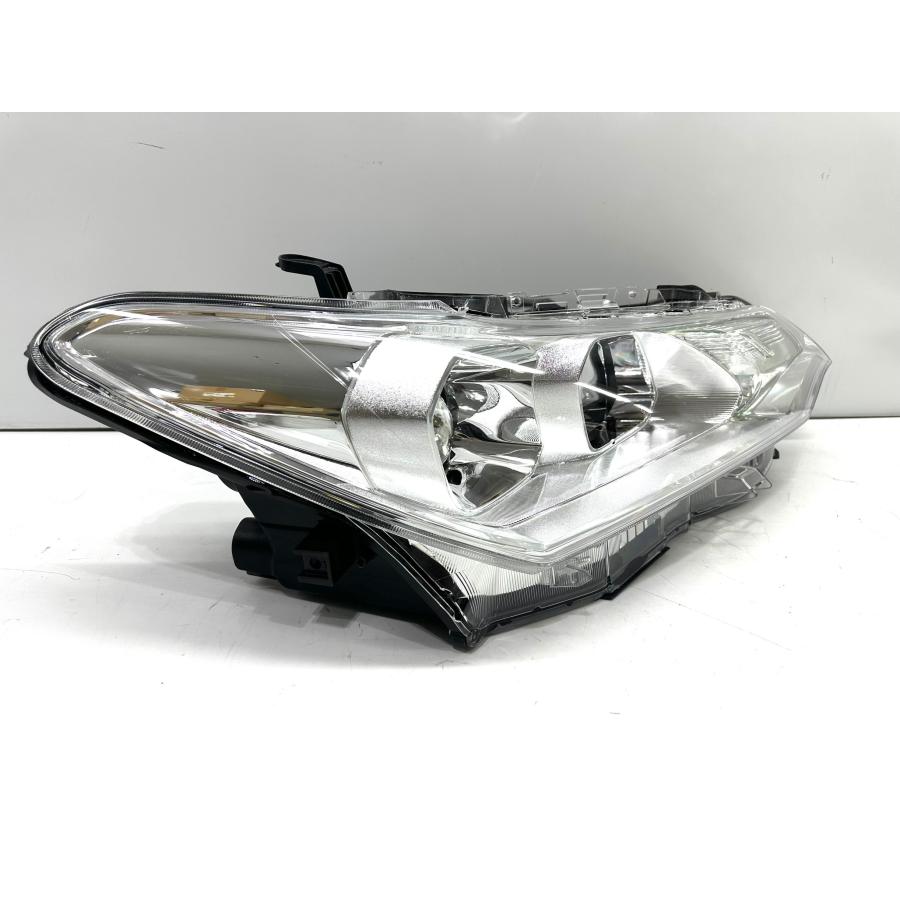 トヨタ　カローラフィールダー左ヘッドライト カローラフィールダー DAA-NKE165G ヘッドライト左 LH