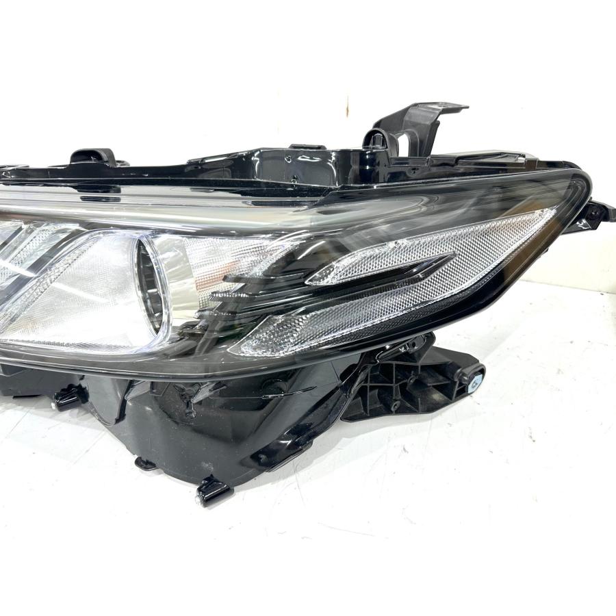 カムリ AXVH70 後期 純正LEDヘッドライト 左 KOITO33-277/刻印K （80A 