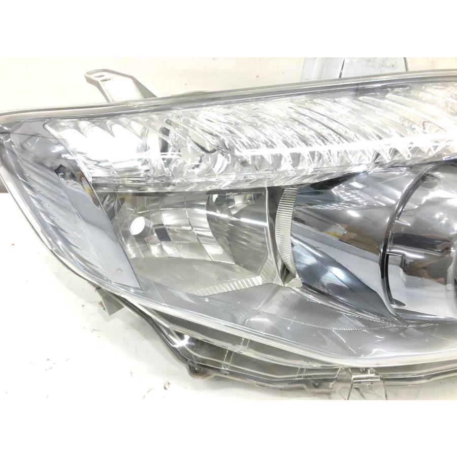 トヨタ カローラ フィールダー ZRE142 純正 ヘッドランプ 右 HID
