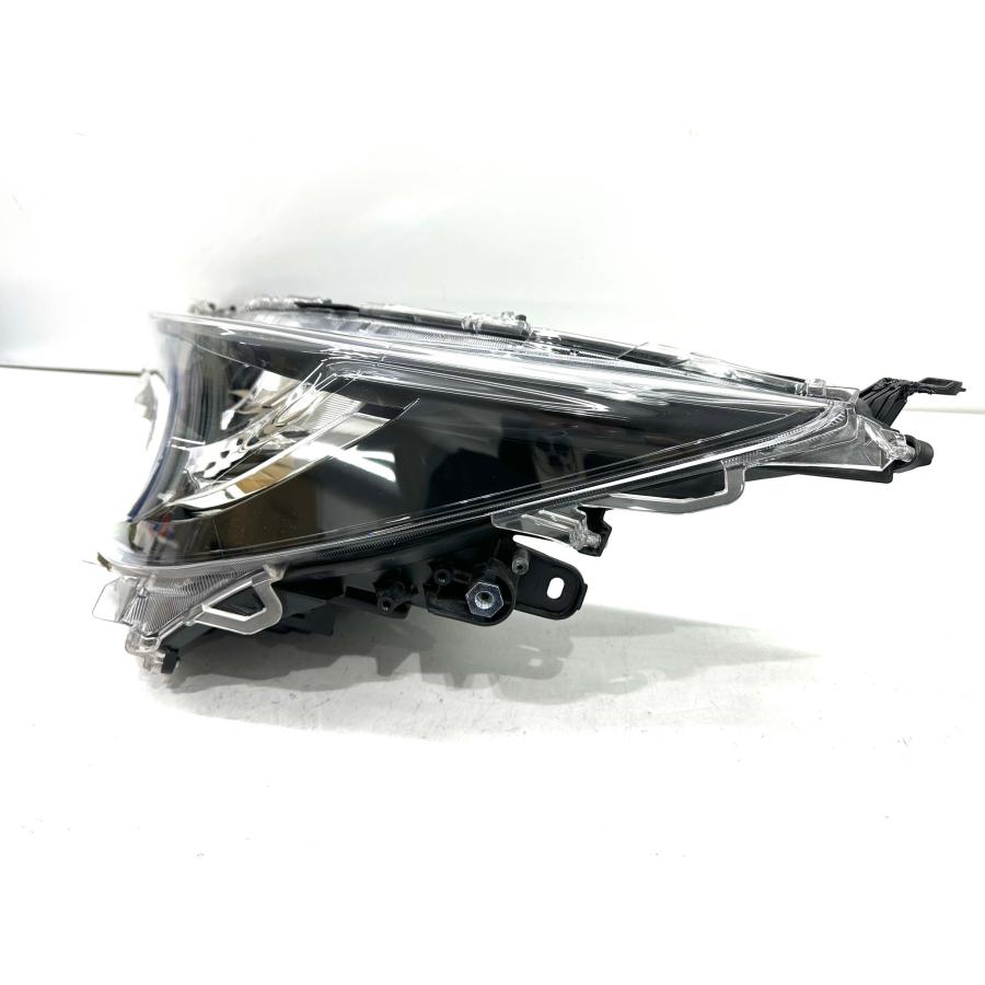 ☆レンズ綺麗☆ トヨタ カローラスポーツ NRE210H/214H ZWE211H 純正
